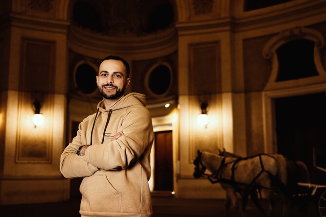 1.5 Hour Cinematic Style Portrait Photoshoot and Tour in Vienna - What the $290.89 Group Price Means