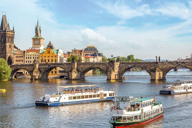 2-Day Prague Tour from Vienna with private Transfers and Lunches - The second lunch and your final hours in Prague