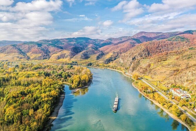 3-Hour Private Hiking Tour to historic places around Spitz in Wachau Valley - Why Spitz makes a fine escape from Vienna