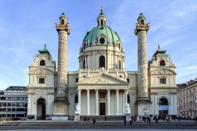 3 hour private tour in Vienna with private car - Imperial Vienna begins at Heldenplatz
