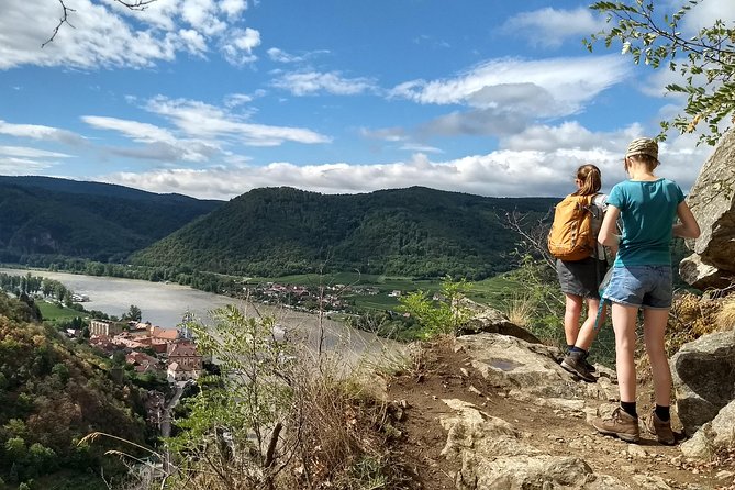 4-Hour Private Alpine Hiking Tour 'In the footsteps of king Lionheart' - What the day looks like from Vienna to the Wachau
