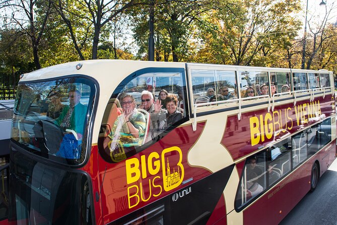 Best of Vienna Pass: Schönbrunn, Belvedere, Big Bus & Cruise - Using the Big Bus routes around Vienna
