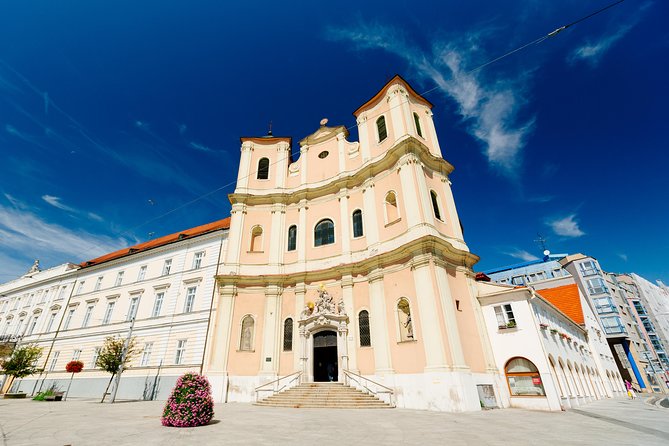 Bratislava Day Trip from Vienna With Catamaran Cruise on Danube - How to use the long free-time period