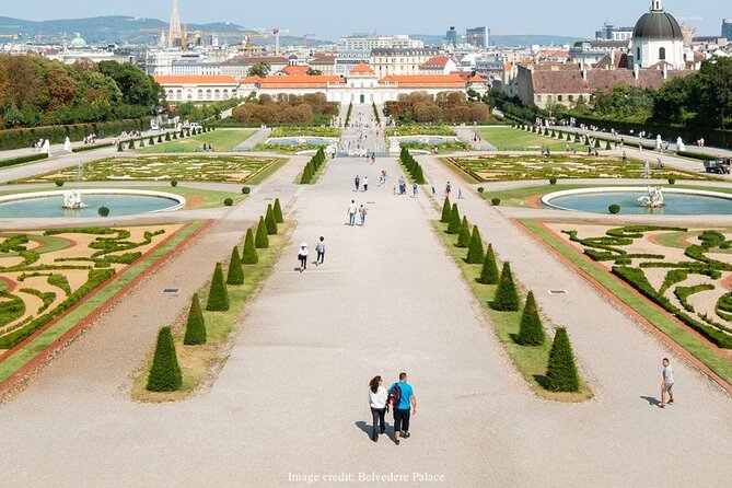 Christmas at Belvedere: 3hr Private Tour of Upper Palace & Market - Who should book this Belvedere experience?
