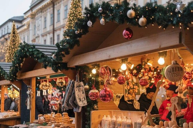 Christmas Markets & Shopping in Vienna - What the guide adds to the experience