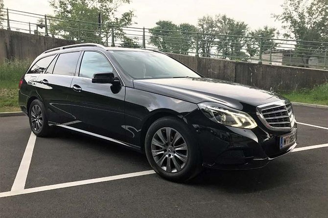City TRANSFER Vienna - A private ride in a car, minivan, or limousine