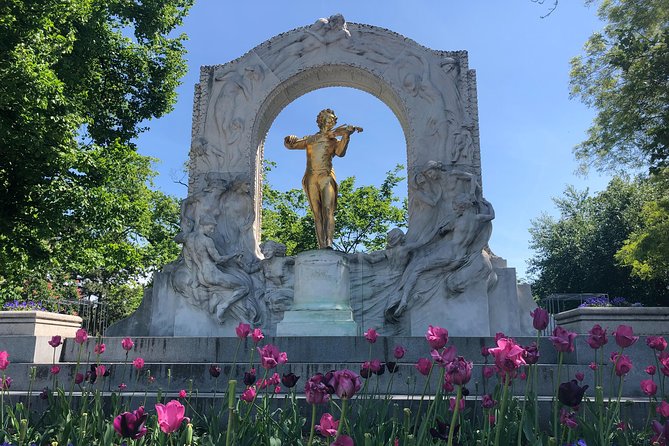 Classic Private City Tour Vienna - Upper Belvedere and the Baroque gardens