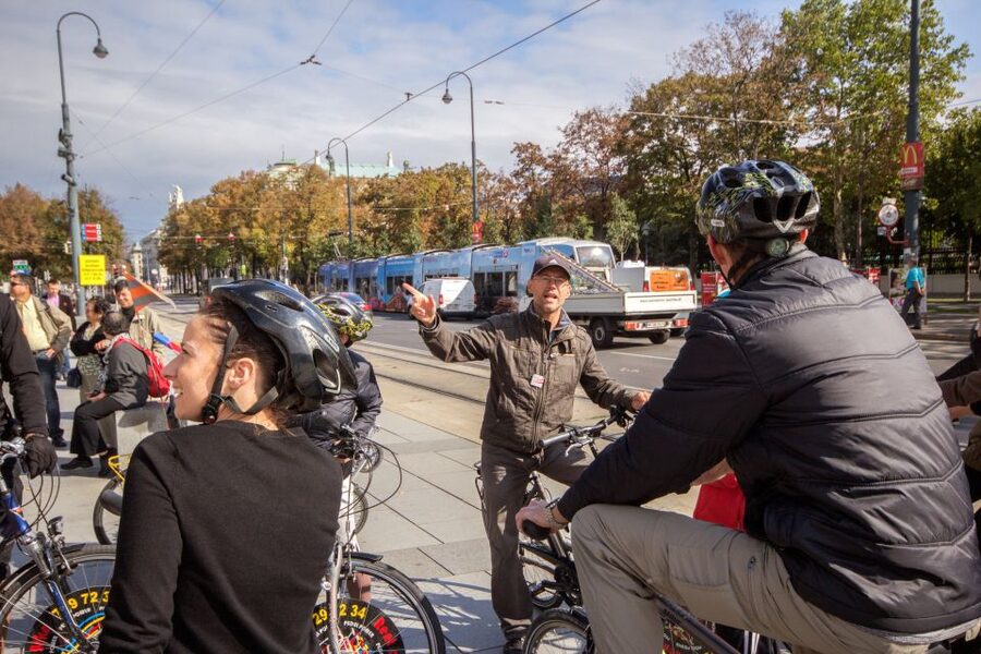Classic Vienna: 3-Hour Guided Bike Tour - Hofburg and Heldenplatz, Vienna’s imperial center
