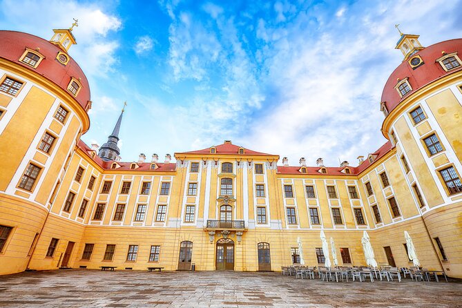Day Tour from Vienna to Hallstatt and Salzburg with Photographer - Salzburg in two hours