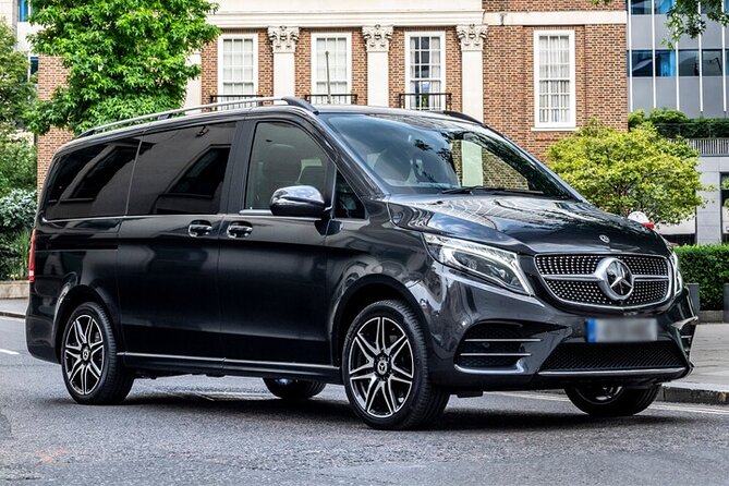Departure by Private Minivan from Vienna to Vienna Airport VIE - The ride in a luxury sedan or Vito-class van