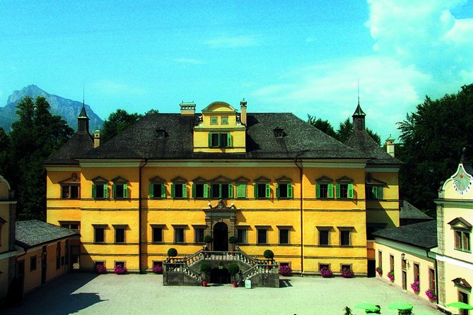 Discover Salzburg by bike: Fun and informative - Nonnberg Abbey and the Alpine view
