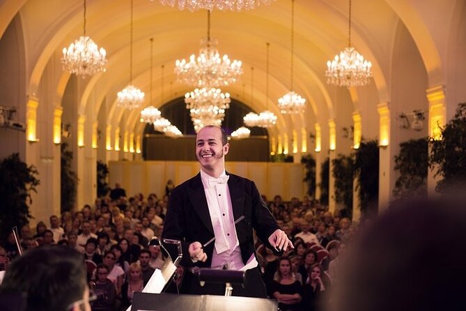 Exclusive Evening at Schönbrunn Palace: After-Hours Audiotour, Dinner, Concert - Inside the palace: beautiful rooms, limited time