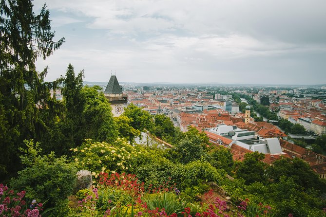 Explore Graz in 60 minutes with a Local - Starting at City Hall on Hauptplatz