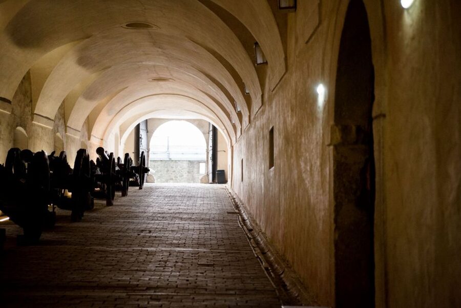Forchtenstein Castle Admission Ticket & Optional Guided Tour - Starting in the inner courtyard beneath historic secco murals