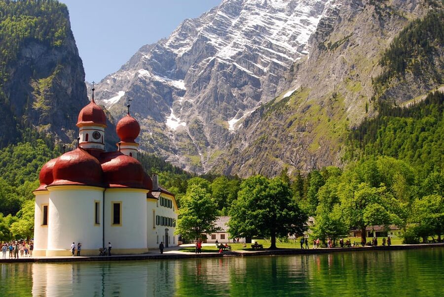 From Munich: Eagle's Nest, Königssee & Salzburg Private Tour - Who should book this tour?
