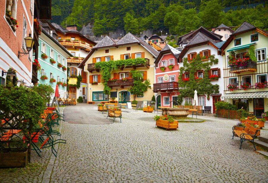 From Salzburg: Private Tour of Hallstatt - Hallstatt with 2.5 hours to find your own pace