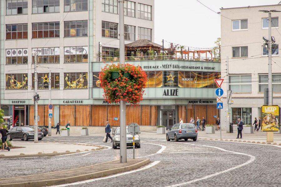 From Vienna: Bratislava Day Trip - Returning to Vienna in the evening