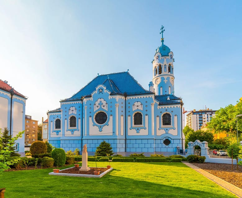 From Vienna: Bratislava with Local Guide, Castle & UFO Views - Bratislava Castle and the first city views