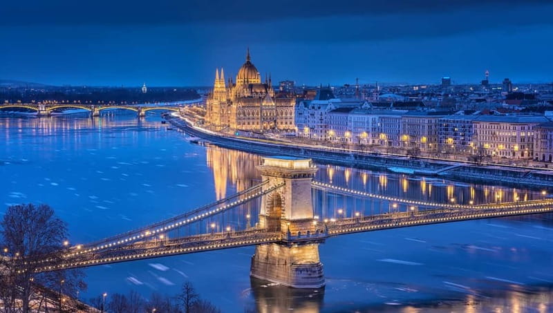 From Vienna: Budapest Group Day Trip - What the minivan and guide add