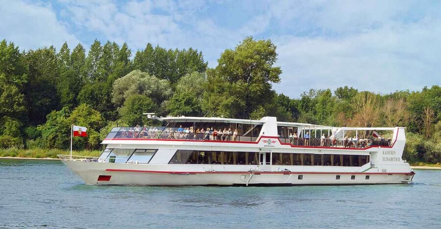 From Vienna: Day Cruise to Bratislava - Boarding the MS Kaiserin Elisabeth in Vienna