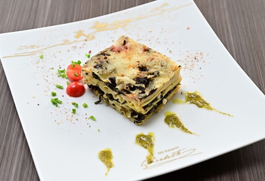 From Vienna: Dürnstein and Wachau Cruise - Breakfast and Lunch on Board