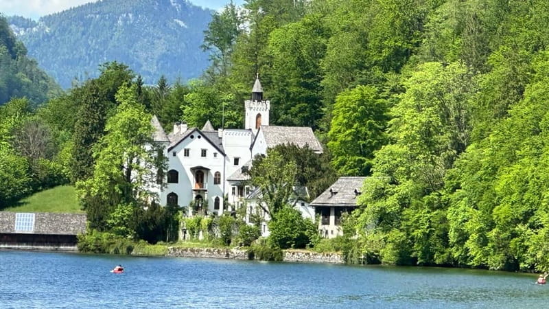 From Vienna: Gmunden, Hallstatt, Salzkammergut Day Tour - Comfort, weather, and practical preparation