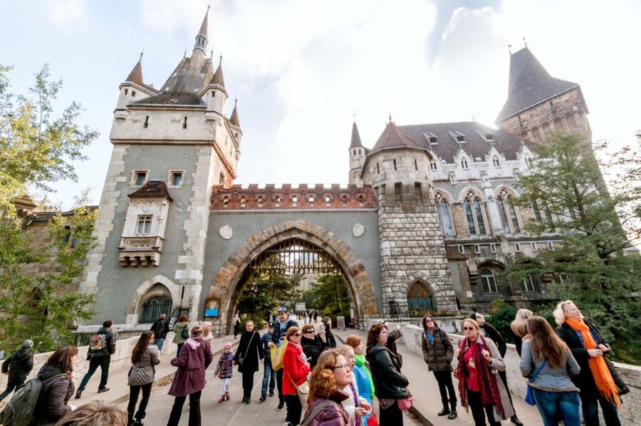 From Vienna: Guided Day Trip to Budapest - Who will enjoy this Budapest day trip most