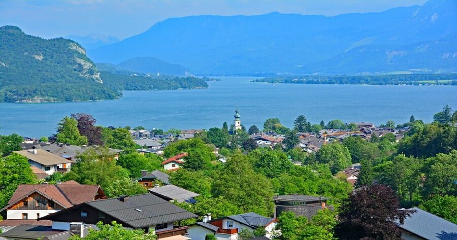 From Vienna: Melk, Salzburg, and Hallstatt Private Tour - The long drive and the private vehicle
