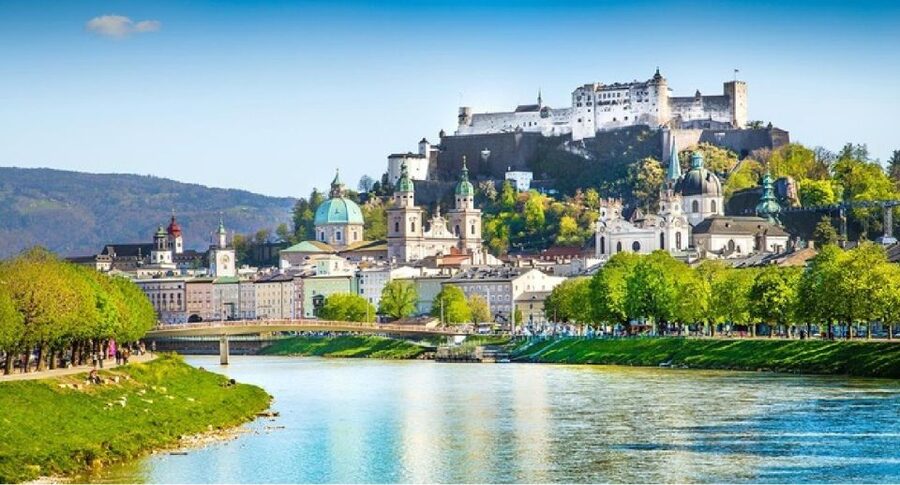 From Vienna: Melk, Salzburg, and Hallstatt Private Tour - What the flexible itinerary really gives you