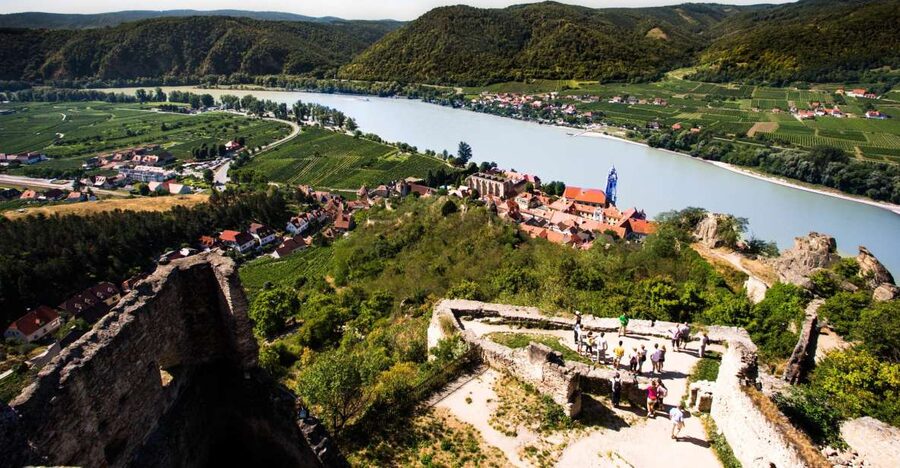 From Vienna: Wachau Valley Day Tour with Wine Tasting - Key details before you book