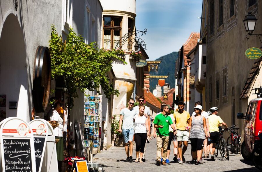 From Vienna: Wachau Valley Day Tour with Wine Tasting - Spitz and the second tasting