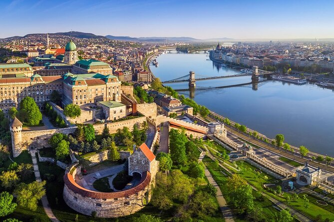 Full-Day Private Trip from Vienna to Budapest - What the guide and driver arrangement really means