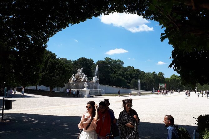 Full-Day Vienna Private Tour from Prague - Graben, Kohlmarkt, and Peterskirche add street life