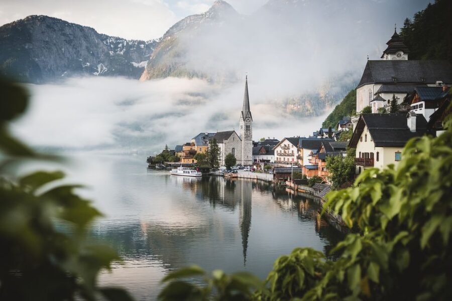 Hallstatt: 2-Hour Guided Walking Tour with Photographer - The Maria am Berg Church and the Bone House