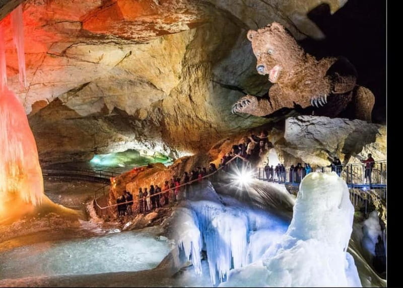 Hallstatt & Ice Cave & 5 fingers Private Trip From Salzburg - Who will get the most from this trip?