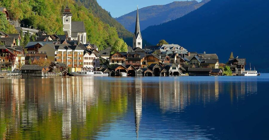 Hallstatt, St.Gilgen,St Wolfgang Salzkammergut from Salzburg - St. Wolfgang and the final lakeside stop