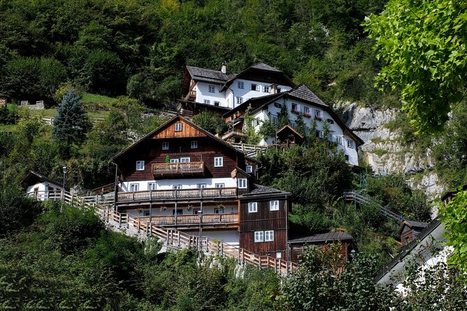 Hallstatt, St. Wolfgang & St. Gilgen Day Trip from Salzburg - St. Gilgen gives you the first lake view