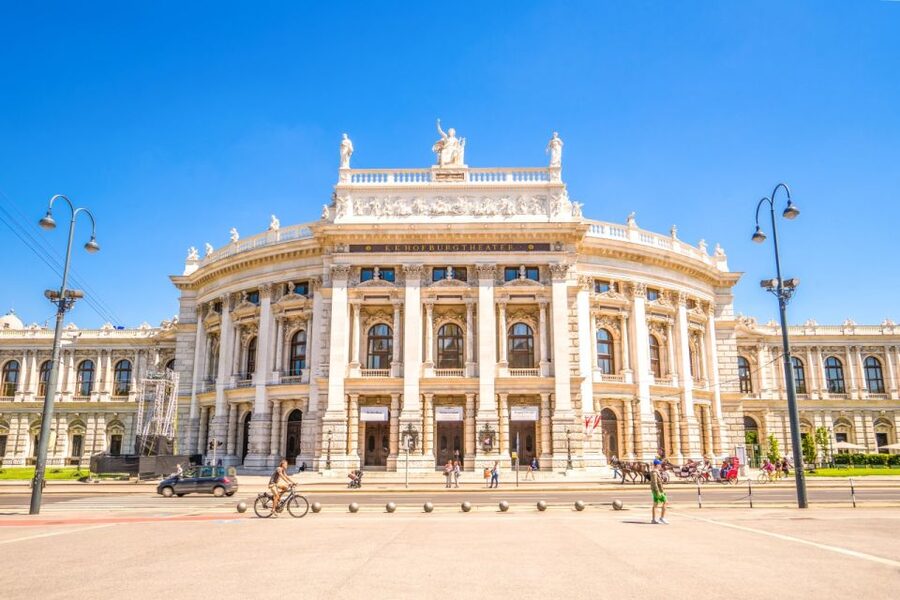 Highlights of Vienna: Private Bike Tour with Licensed Guide - The four-hour extension to Karlsplatz and Belvedere