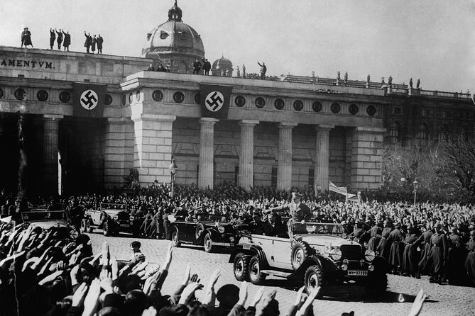 Historical Hitler Walking Tour of Vienna - Morzinplatz and the former Metropole Hotel