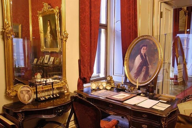 Hofburg Imperial Palace and Sisi Museum Skip the line tour - The guides are the heart of the experience