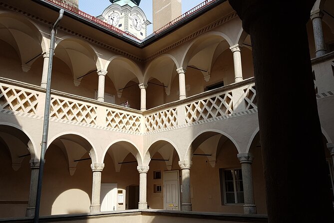 In-depth private tour through every corner of Klagenfurt - Inside the Landhaus and its coat of arms halls