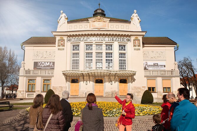 In-depth private tour through every corner of Klagenfurt - Stucco and the cathedral model