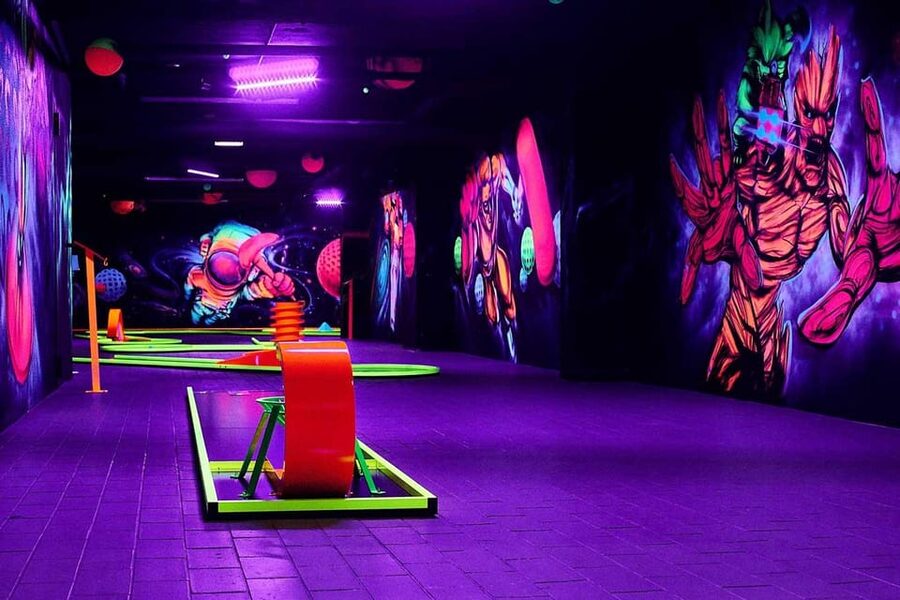 Innsbruck: 3D Mini Golf with Dazzling Light Effects - Key points to know before you play
