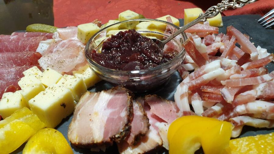 Innsbruck: Food Walking Tour with a Licensed Guide - Why This Food Tour Works Well in Innsbruck