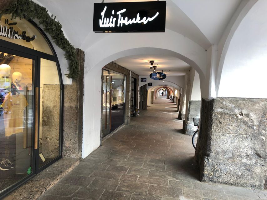 Innsbruck: Private City Tour by a licenced "Austria Guide" - St. James Cathedral and Lucas Cranach’s Mary with Child