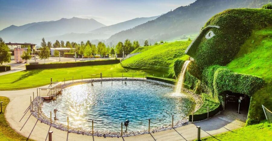 Innsbruck Swarovski Crystal Worlds Ticket and Transfer - From Innsbruck station to Wattens in half an hour
