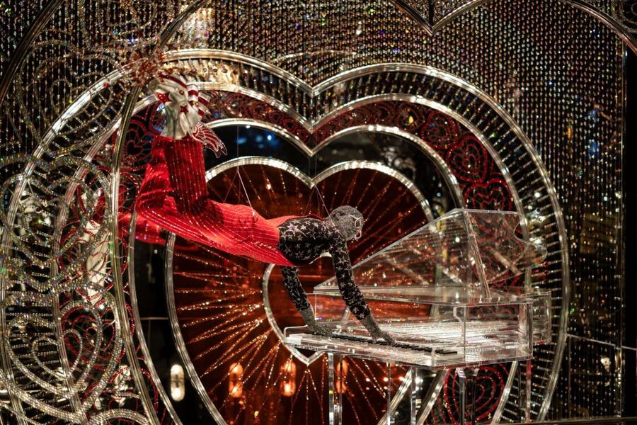 Innsbruck Swarovski Crystal Worlds Ticket and Transfer - A strong choice for families with children