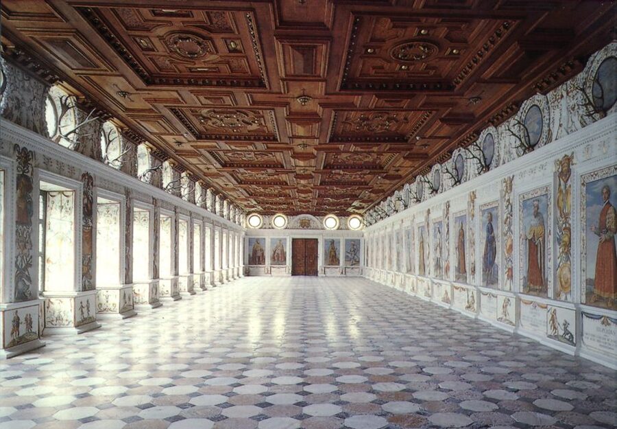 Innsbruck: Tickets for Schloss Ambras - A practical way to plan your one-day visit