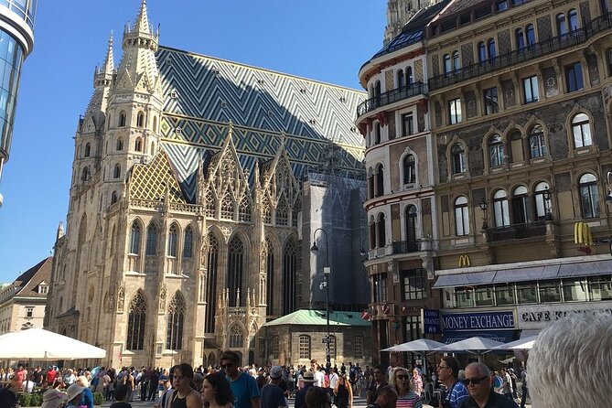 Introducing Vienna Walking Tour: The Capital of the Habsburgs - White stallions and the imperial court