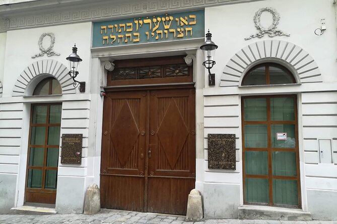 Jewish Vienna Walking Tour - Theater Nestroyhof Hamakom and Jewish culture